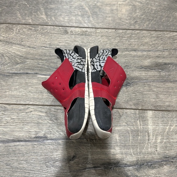 • JORDAN • Kids FLARE Sandals Red and Black Size 12 C - Picture 3 of 5